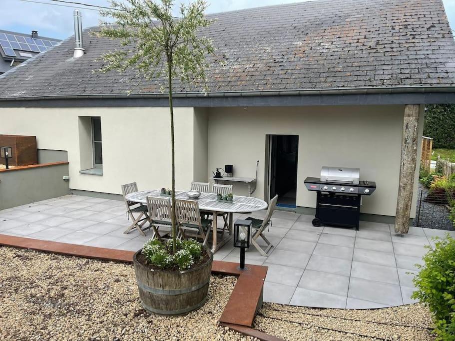 Charmante Maison De Vacances Vaux-sur-Sure エクステリア 写真