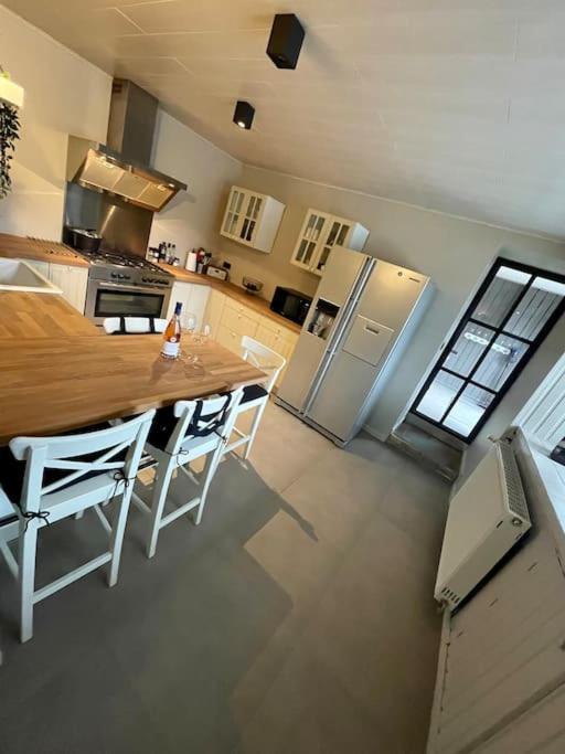 Charmante Maison De Vacances Vaux-sur-Sure エクステリア 写真